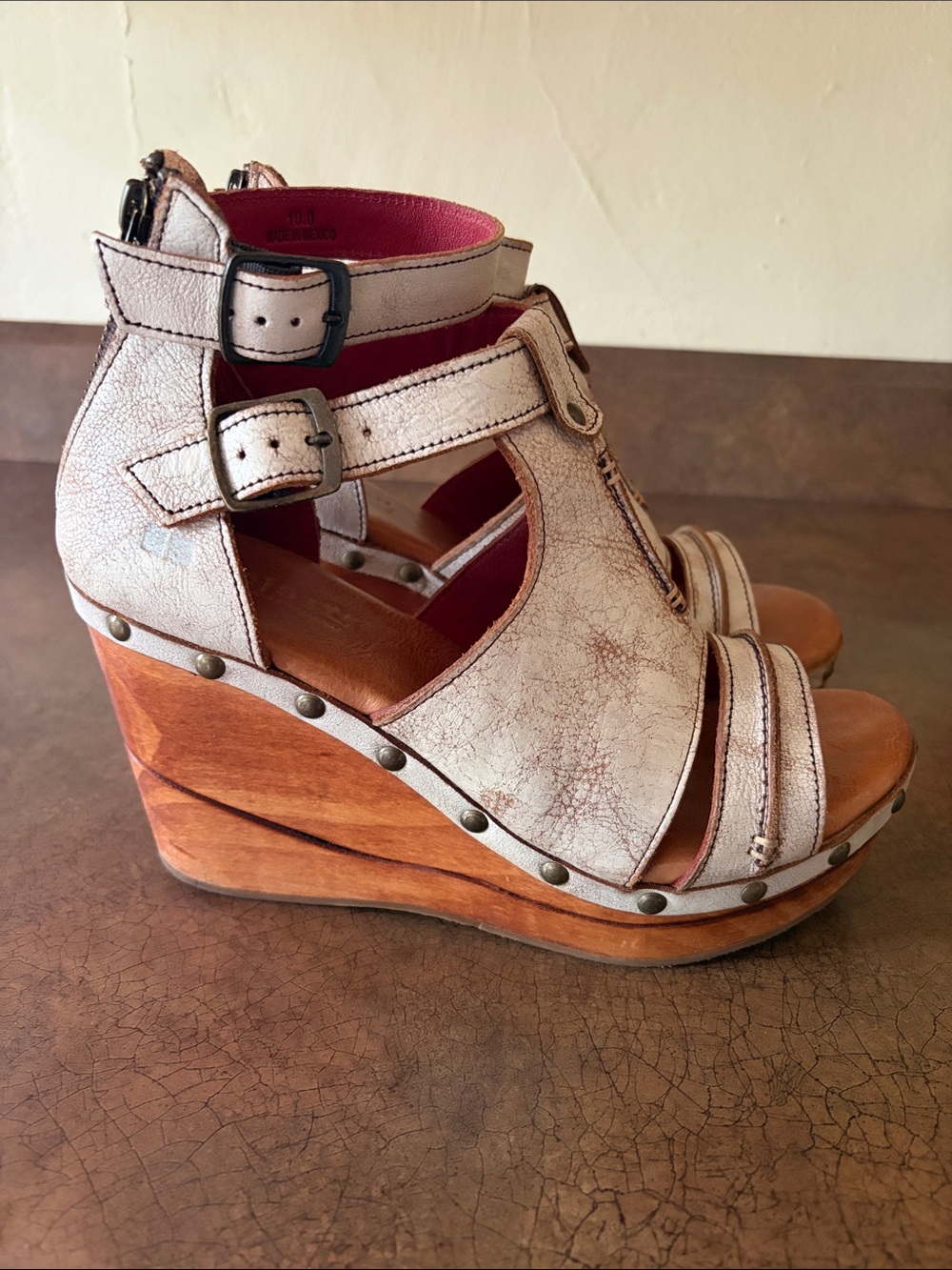 Bed Stu Princess Wedge Sandal Strappy Distressed Cream Wood Studs 10